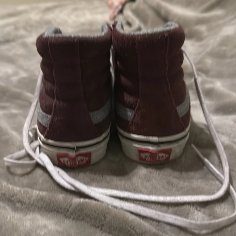 Vans - Picture 4 of 4